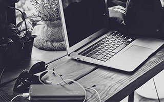 意甲媒体透露：米兰与切尔西探讨杰克逊的转会可能性，由于开价太高，米兰决定放弃